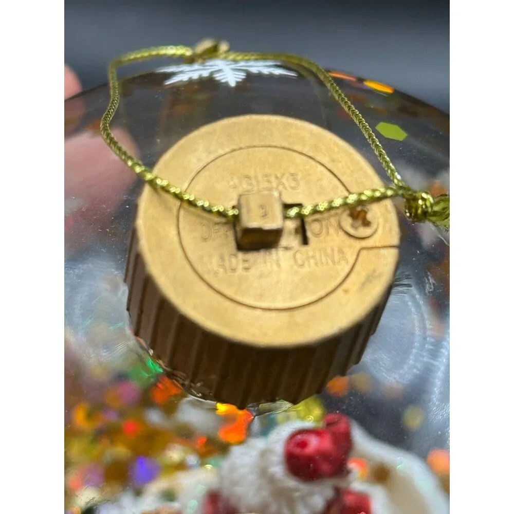 Katherine’s Collection Santa Fireplace Glass Light-up Dome Diarama Lrg.Ornament - Picture 5 of 7